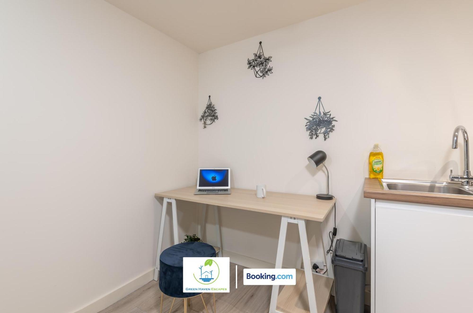 Spacious 1 Bedroom Apartment With 4K Cinema Experience By Green Haven Escapes In Bradford Bradford  Exterior foto